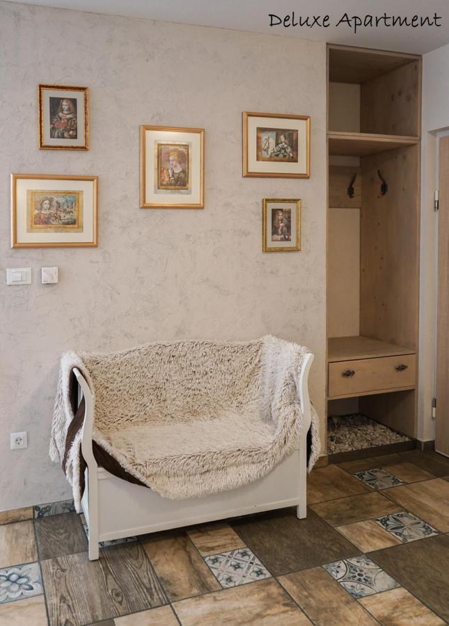Apartment Villa Carolina كْرانْيِسكا غورا المظهر الخارجي الصورة
