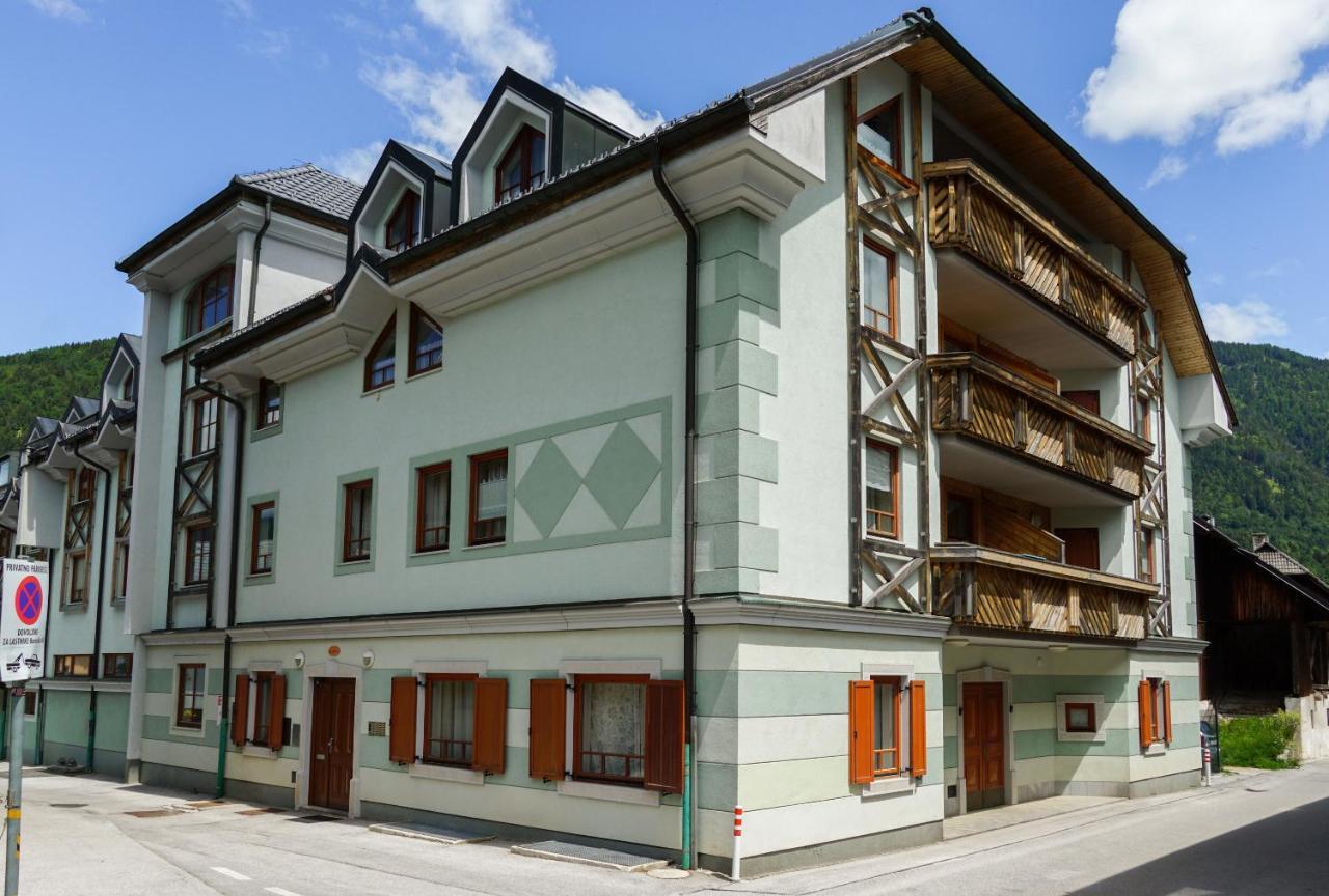 Apartment Villa Carolina كْرانْيِسكا غورا المظهر الخارجي الصورة